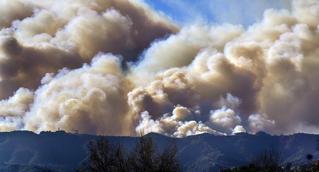 Los Angeles wildfire death toll rises as firefighters fight heavy winds