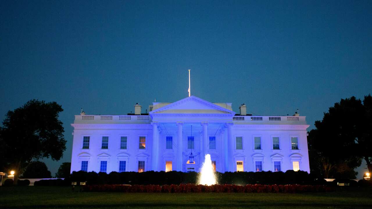 Moody’s strips U.S. government of top credit rating, citing Washington’s failure to rein in debt