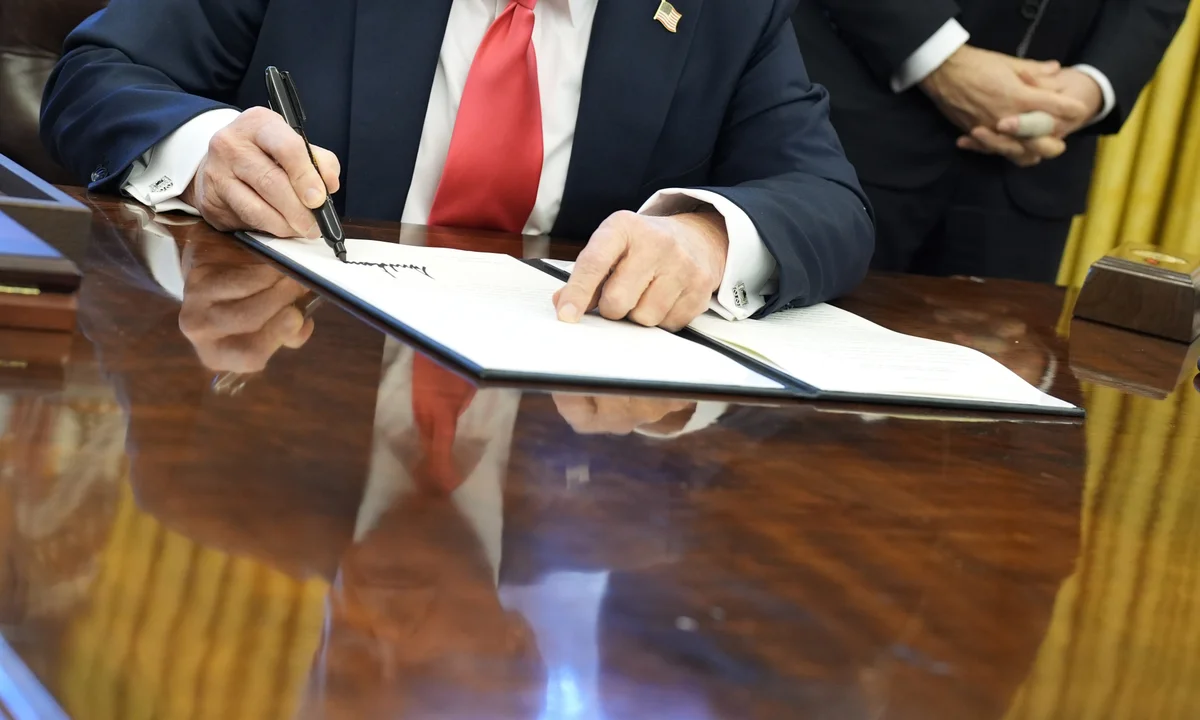 Trump Executive Order Gives Politicians Control Over All Federal Grants, Alarming Researchers